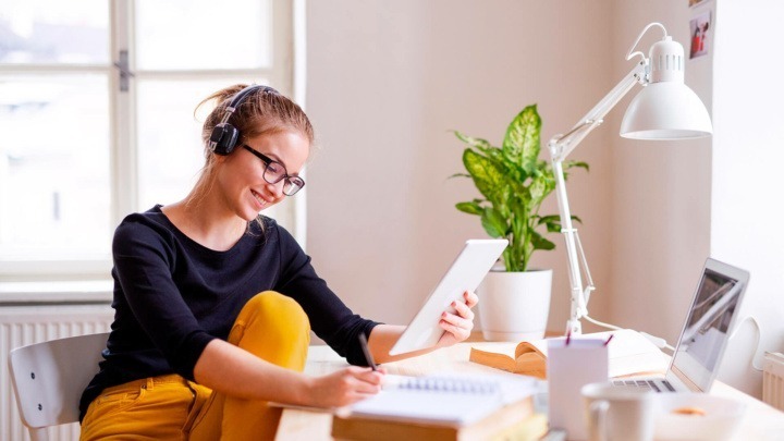 Student in Interior designer